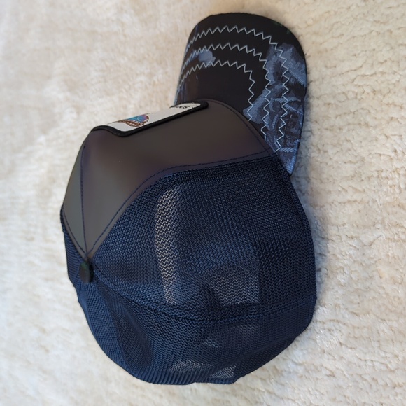 Goorin Bros Social Butterfly Animal Farm Snapback Trucker Hat - Picture 2 of 6